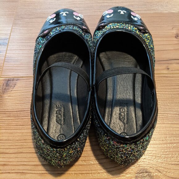 Cutest Kitty Sparkle Shoes 😺🖤 - Picture 3 of 4